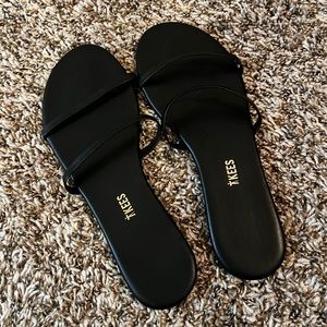 NWOT Tkees size 9 black Gemma